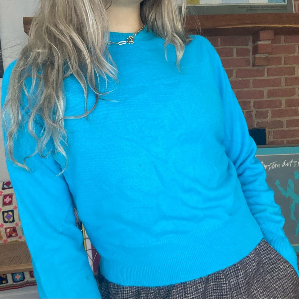 Vintage 1960s Kerrybrooke Soft Teal Crewneck Fitted Knit Long Sleeve Swe…
